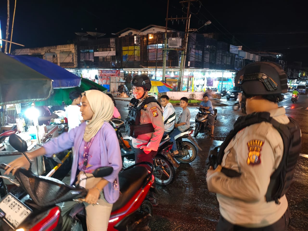 Laksanakan Patroli Humanis Tim Raga Menyapa dan Melindungi Warga Bangkinang